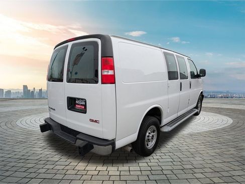 Used 2024 GMC Savana 2500 w/ Driver Convenience Package RWD image 5