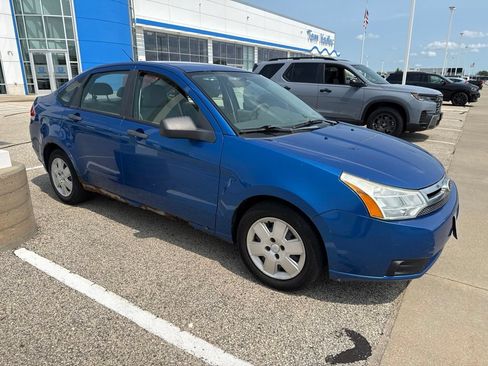 Used 2011 Ford Focus S FWD image 2