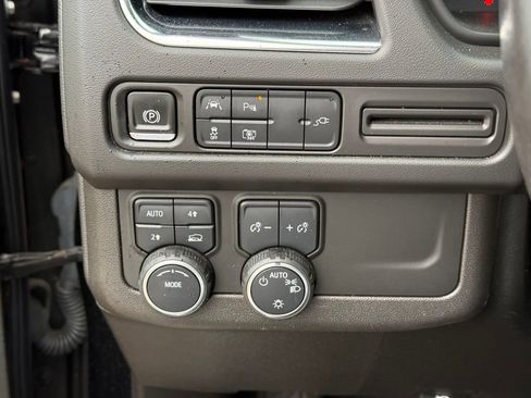 Used 2022 Chevrolet Tahoe LT w/ Luxury Package AWD/4WD image 18