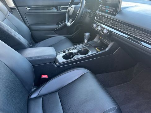 Used 2024 Honda Civic Touring image 14