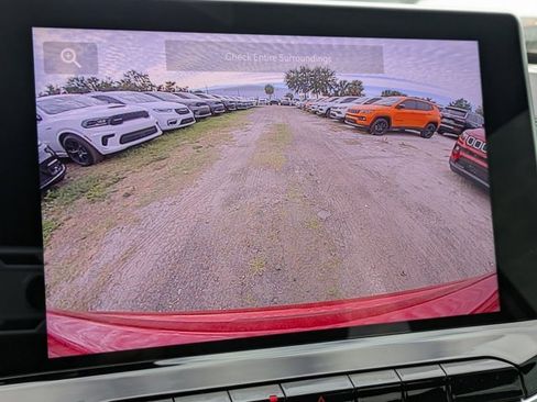 New 2026 Jeep Compass Latitude image 18