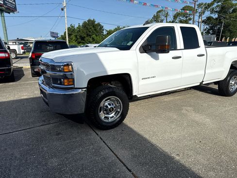 Used 2019 Chevrolet Silverado 2500 W/T w/ WT Convenience Package image 3
