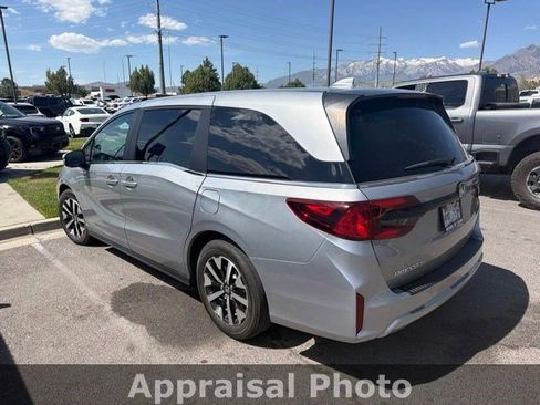 Used 2025 Honda Odyssey EX-L image 7