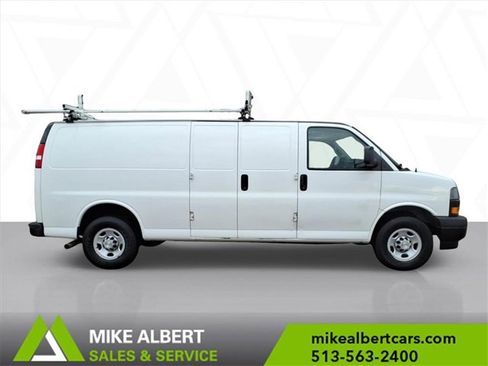 Used 2022 Chevrolet Express 2500 Extended w/ Driver Convenience Package image 8