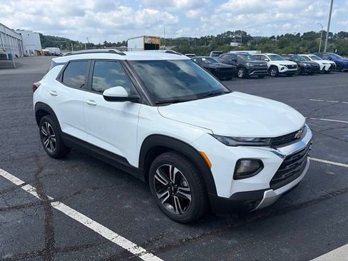 Certified 2023 Chevrolet TrailBlazer LT FWD image 4