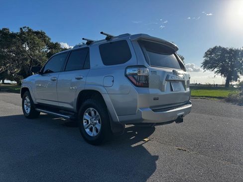 Used 2018 Toyota 4Runner SR5 image 3