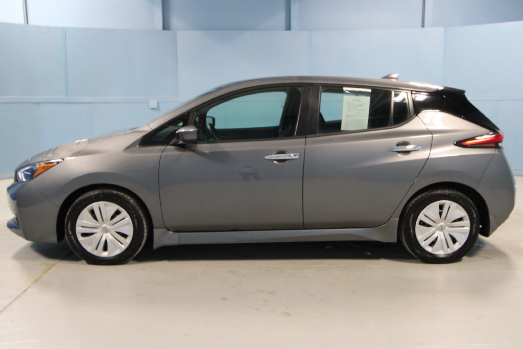 Used 2025 Nissan Leaf S FWD image 25