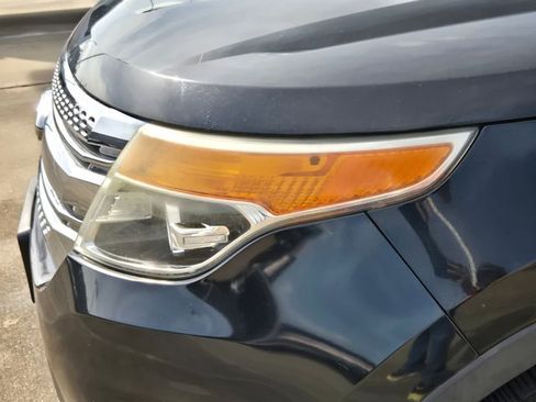 Used 2015 Ford Explorer XLT w/ Equipment Group 202B image 10