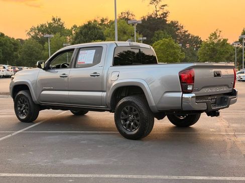 Used 2021 Toyota Tacoma SR5 RWD image 11