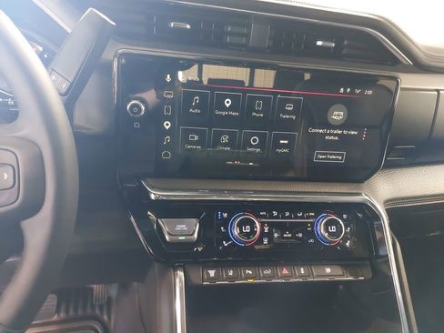 Used 2025 GMC Sierra 3500 Denali w/ Denali Reserve Package AWD/4WD image 19