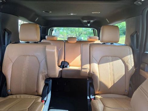 Certified 2024 Ford Expedition Max Platinum RWD image 33