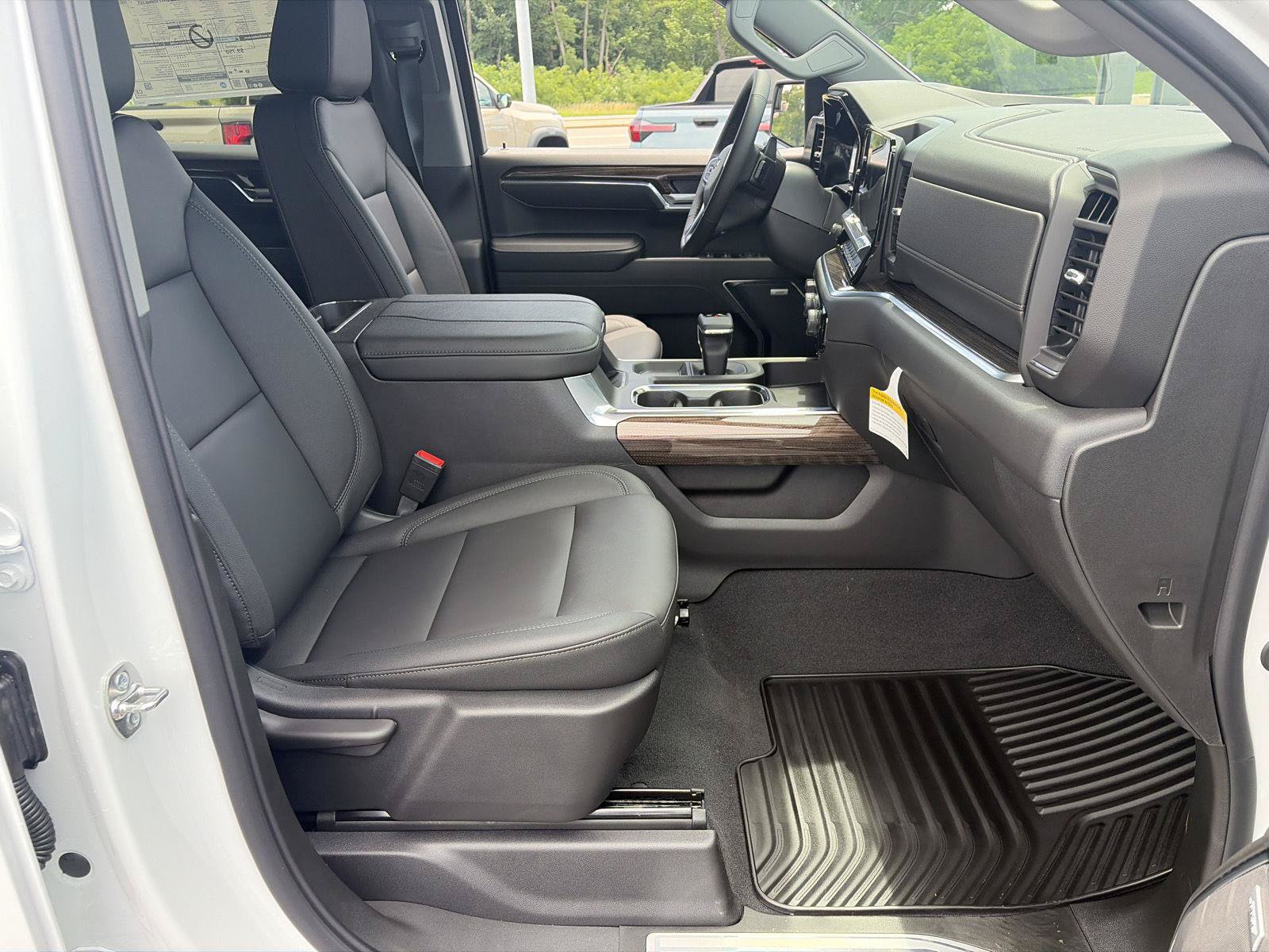 New 2026 Chevrolet Silverado 1500 RST w/ Convenience Package II AWD/4WD image 18