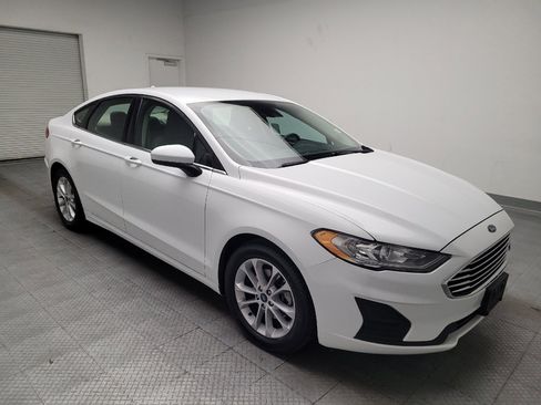 Used 2019 Ford Fusion SE image 13