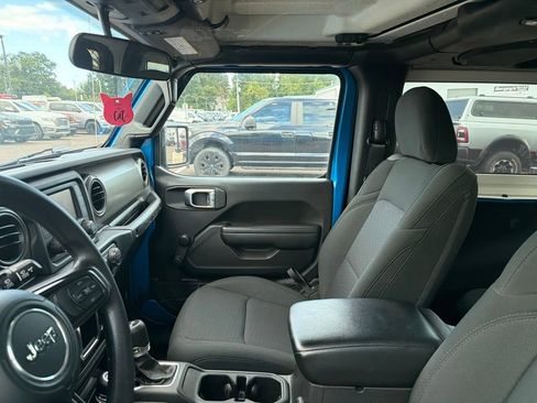 Used 2021 Jeep Wrangler Sport AWD/4WD image 7