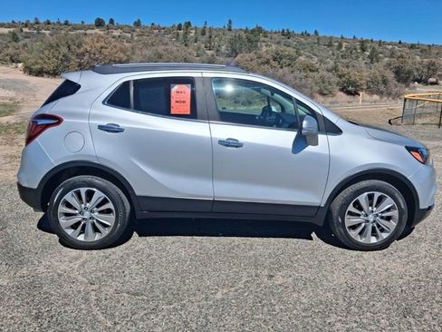 Used 2019 Buick Encore Preferred image 3