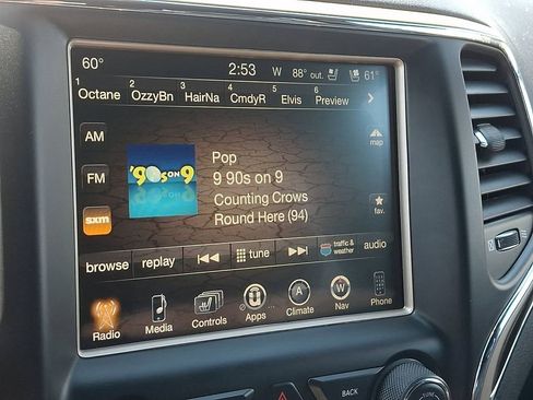 Used 2016 Jeep Grand Cherokee Overland AWD/4WD image 18