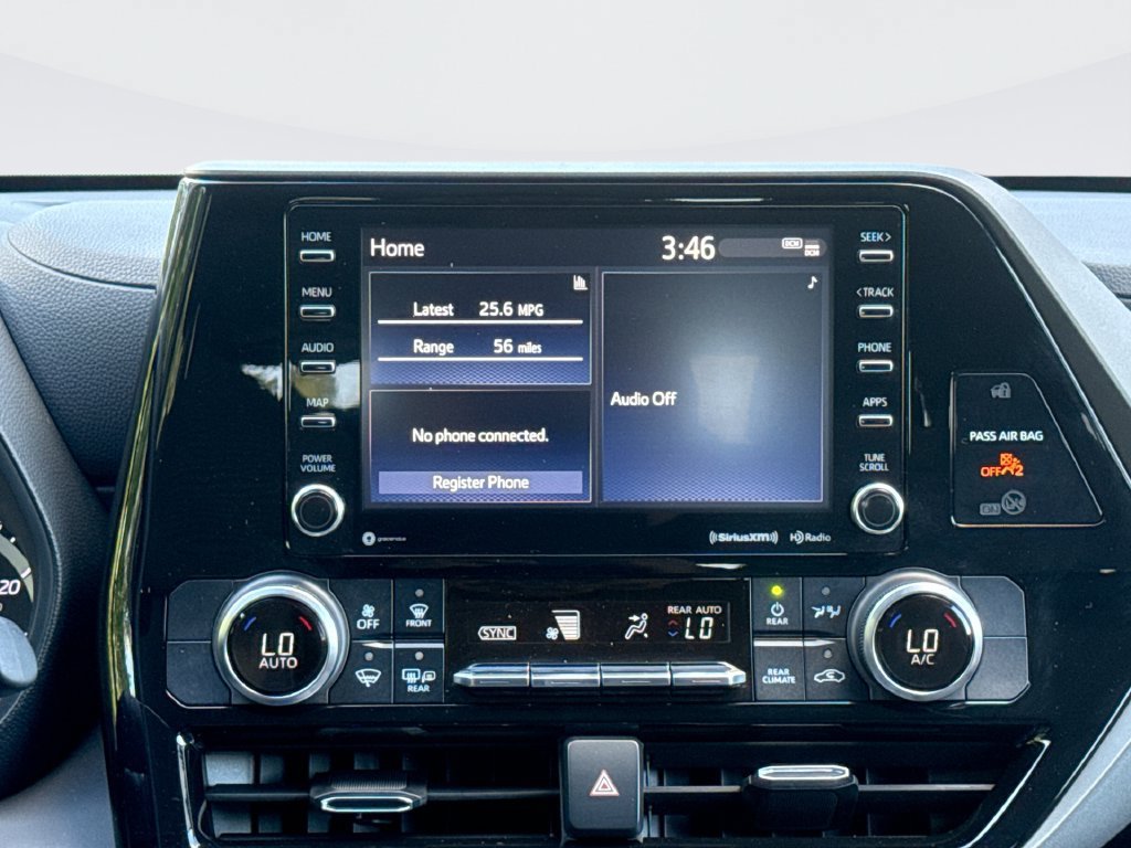 Used 2022 Toyota Highlander LE FWD image 12