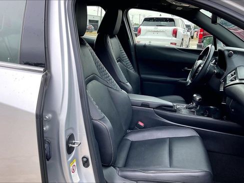 Used 2019 Lexus UX 200 w/ Premium Package FWD image 30