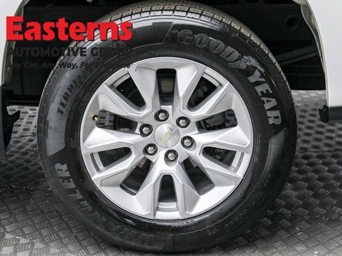 Used 2022 Chevrolet Silverado 1500 Custom image 8