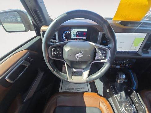 Used 2023 Ford Bronco Outer Banks w/ Sasquatch Package image 12