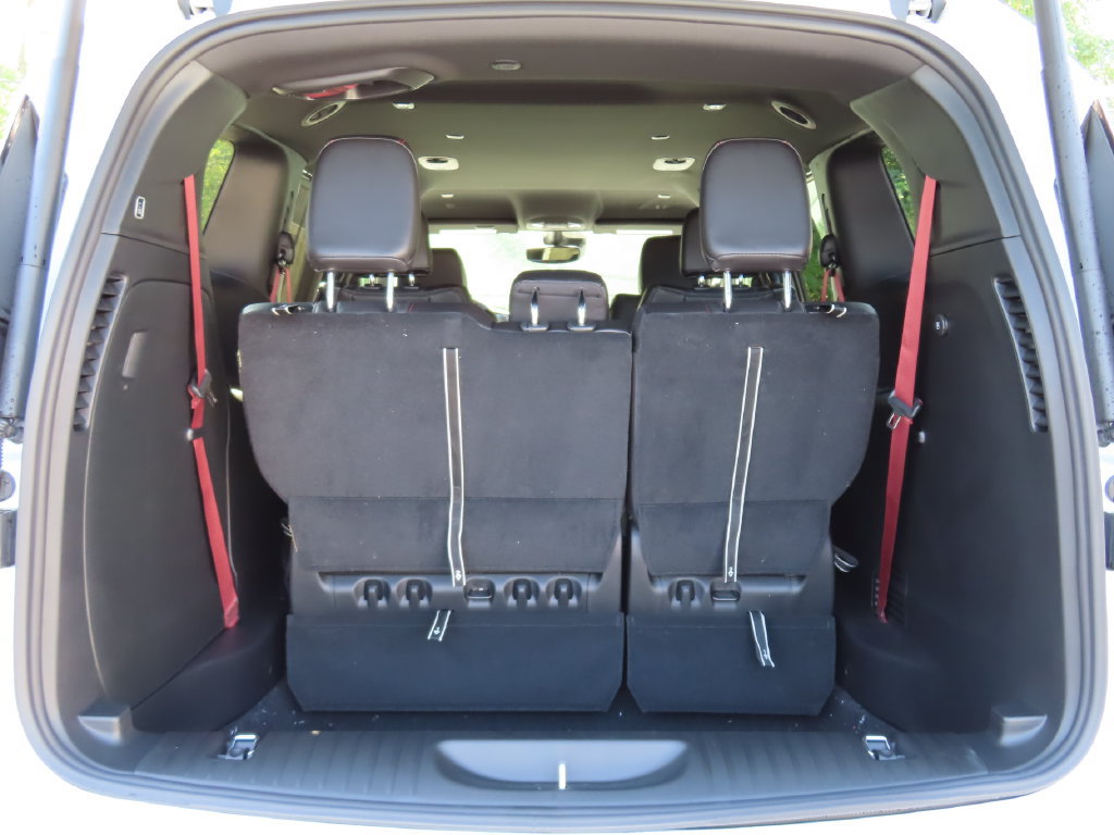 New 2027 Chrysler Pacifica Select AWD/4WD image 18