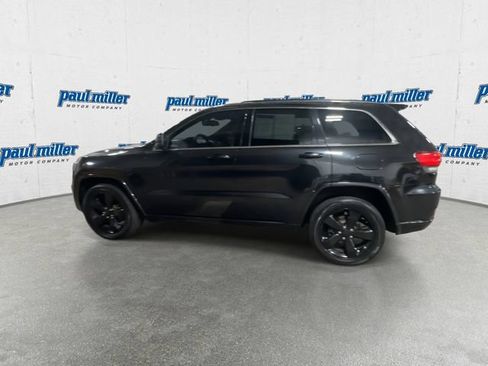 Used 2015 Jeep Grand Cherokee Altitude AWD/4WD image 7