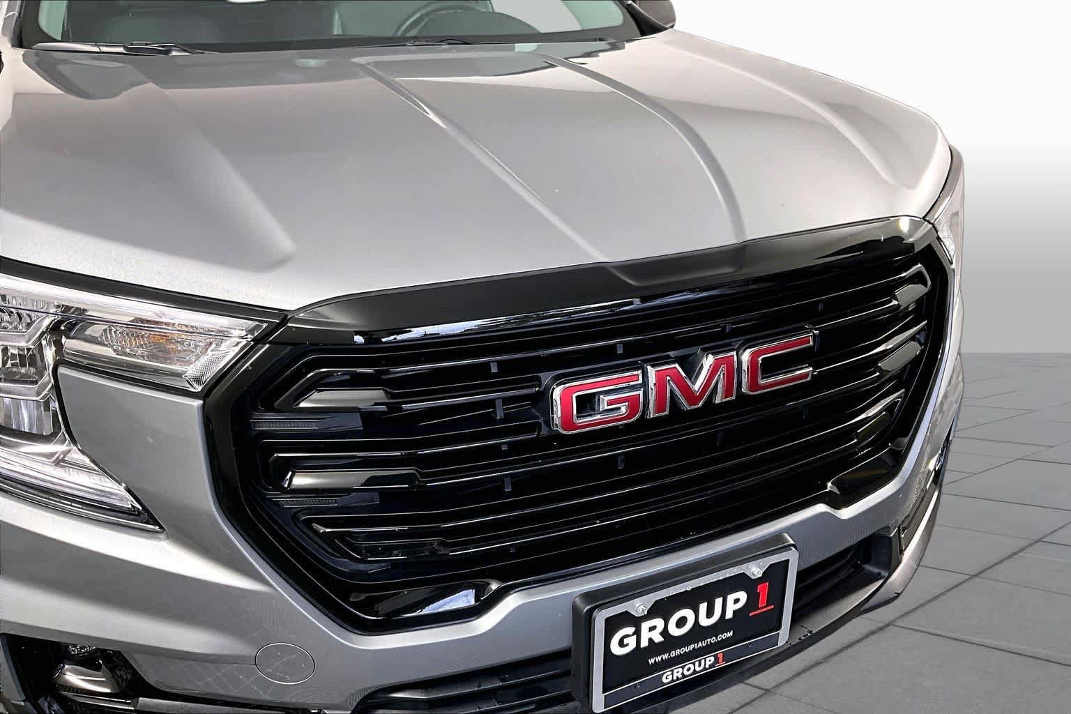 Used 2024 GMC Terrain SLT w/ Elevation Edition FWD image 27