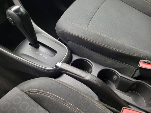 Used 2020 Chevrolet Trax LS image 26