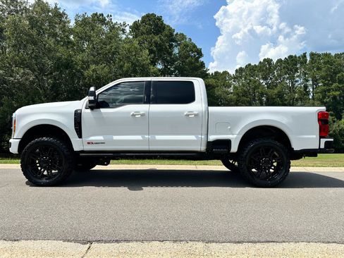 Used 2023 Ford F250 XLT w/ Black Appearance Package AWD/4WD image 8