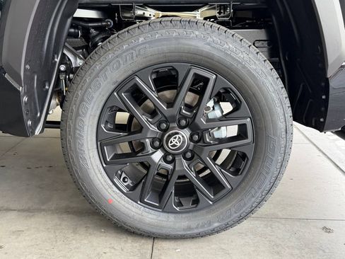 New 2026 Toyota Tundra Limited AWD/4WD image 14