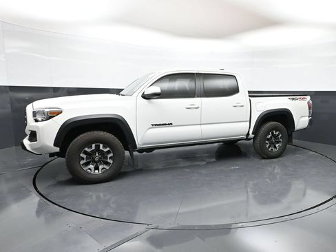Used 2023 Toyota Tacoma TRD Off-Road AWD/4WD image 29