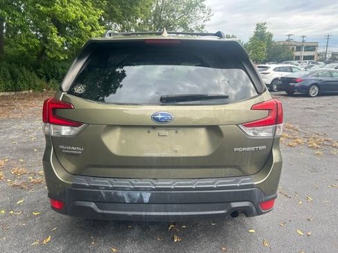 Certified 2023 Subaru Forester Premium AWD/4WD image 5