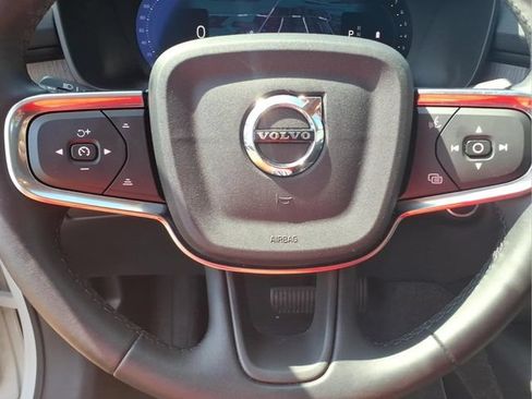 Used 2026 Volvo XC40 B5 Plus AWD/4WD image 12