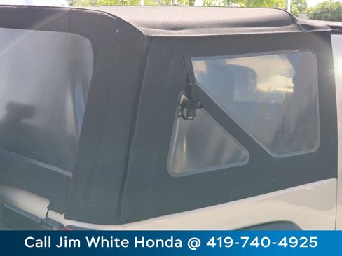 Used 2016 Jeep Wrangler Sport w/ Quick Order Package 23S AWD/4WD image 18