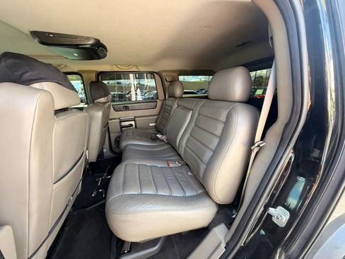 Used 2003 HUMMER H2 w/ Preferred Equipment Group AWD/4WD image 10