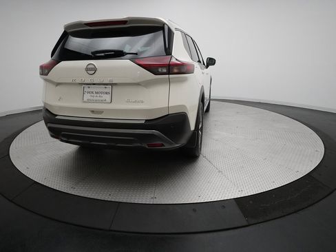 Used 2023 Nissan Rogue SL image 36