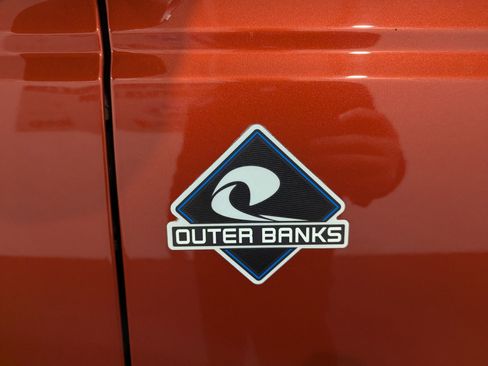 Used 2023 Ford Bronco Outer Banks image 6