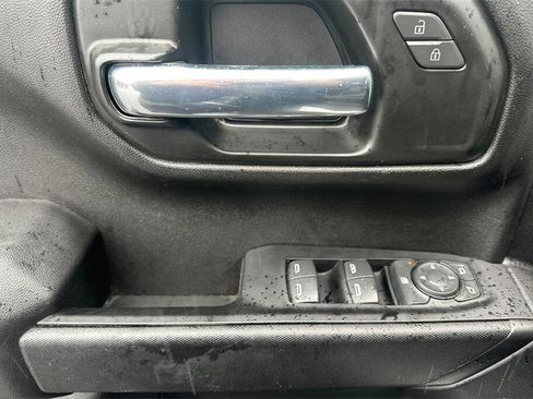 Used 2022 Chevrolet Silverado 1500 Custom image 11