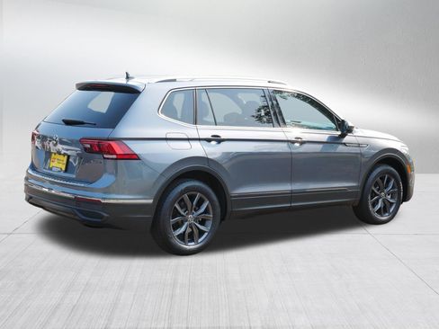 Certified 2024 Volkswagen Tiguan SE AWD/4WD image 7