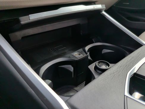 Certified 2023 BMW 330i Sedan w/ M Sport Package image 19