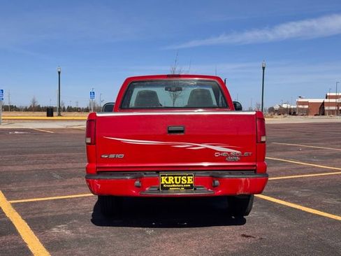 Used 1999 Chevrolet S10 Pickup LS w/ Preferred Equipment Group image 24