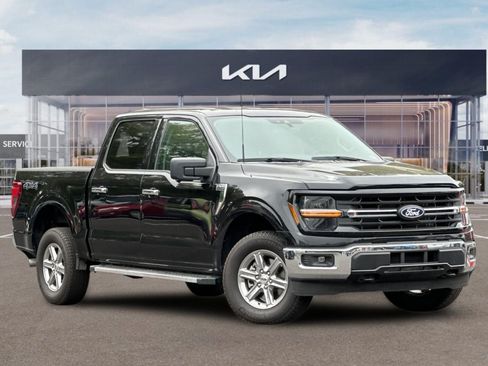 Used 2024 Ford F150 XLT AWD/4WD image 2