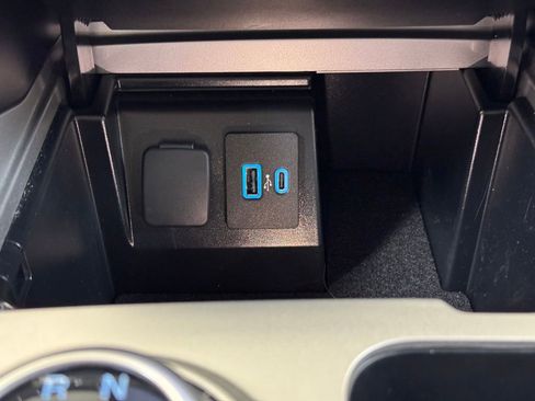 Used 2023 Ford Explorer XLT w/ Equipment Group 202A image 39