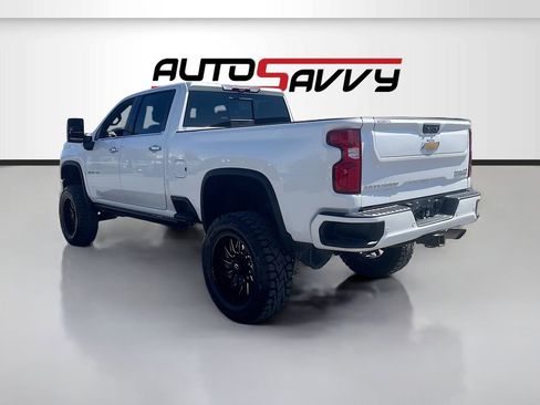 Used 2022 Chevrolet Silverado 2500 High Country w/ Z71 Off-Road Package AWD/4WD image 5
