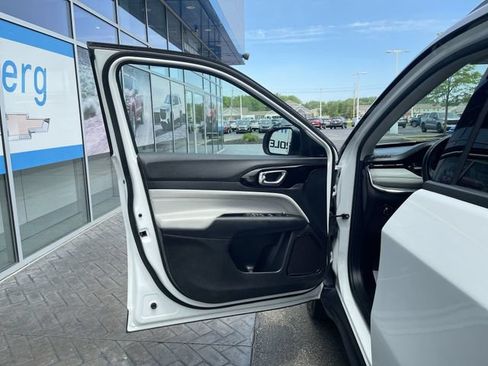 Used 2022 Jeep Compass Limited AWD/4WD image 22