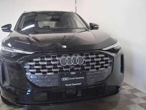 New 2025 Audi Q5 Prestige image 2