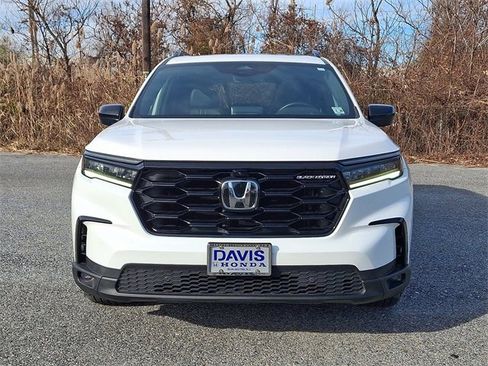 Certified 2025 Honda Pilot Black Edition image 2