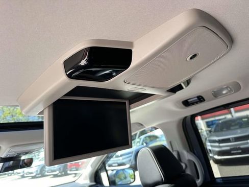 Certified 2025 Honda Odyssey Touring image 12
