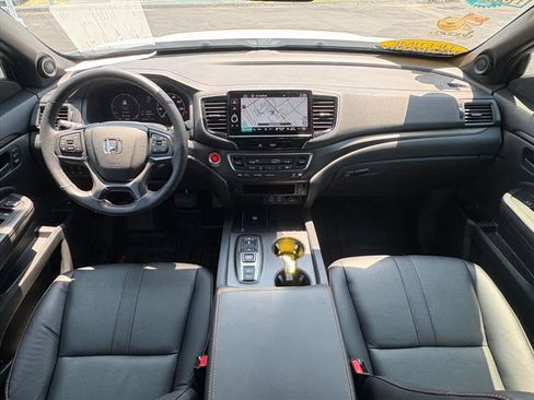 Used 2025 Honda Ridgeline TrailSport image 9