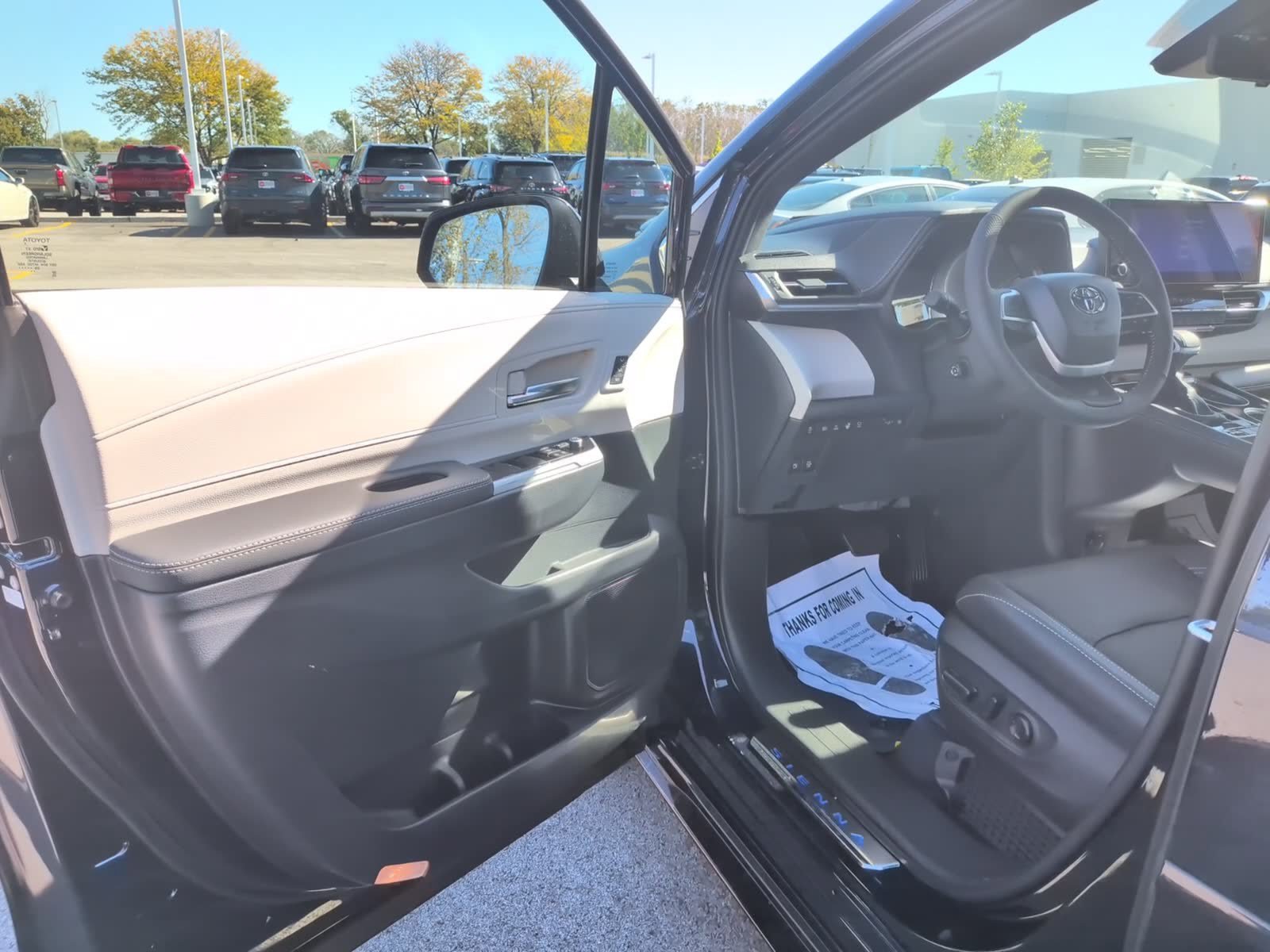 New 2026 Toyota Sienna Platinum AWD/4WD image 11